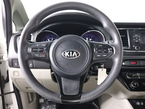 Used 2016 Kia Sedona LX w/ LX Convenience Package image 12