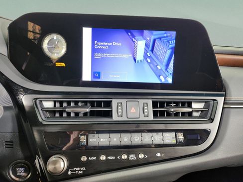 New 2025 Lexus ES 350 w/ Premium Package image 18