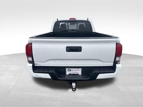 Used 2022 Toyota Tacoma SR w/ SR Convenience Package RWD image 4