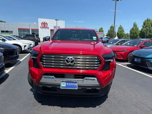 Certified 2025 Toyota Tacoma Limited AWD/4WD image 2