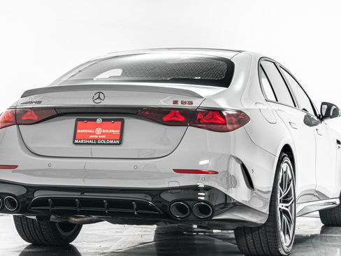 Used 2026 Mercedes-Benz E 53 AMG e 4MATIC Sedan image 9