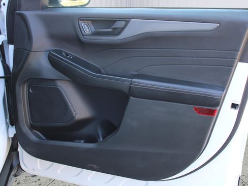 Used 2023 Ford Escape Active image 35