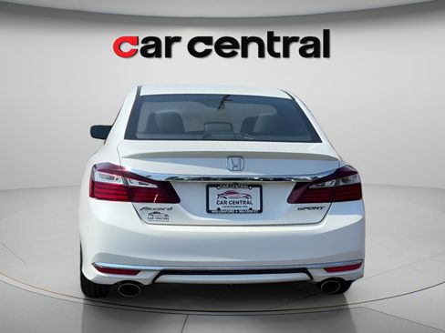 Used 2016 Honda Accord Sport image 4