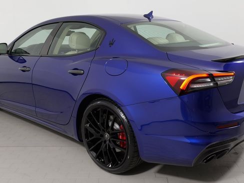 Used 2022 Maserati Ghibli Modena image 27