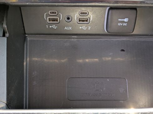 Used 2023 Jeep Grand Cherokee Altitude image 28