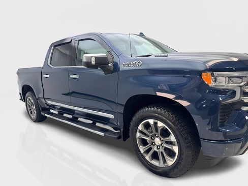 Used 2023 Chevrolet Silverado 1500 High Country w/ Technology Package AWD/4WD image 12