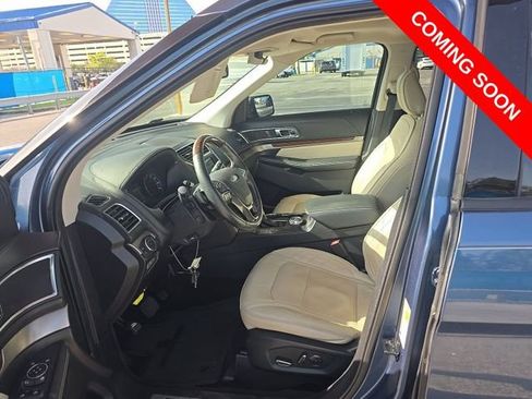 Used 2018 Ford Explorer Platinum AWD/4WD image 5