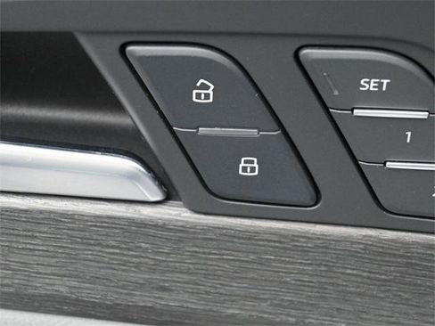 Used 2019 Audi A4 2.0T Premium Plus image 14