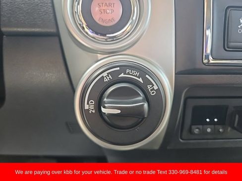 Used 2018 Nissan Titan SV AWD/4WD image 20