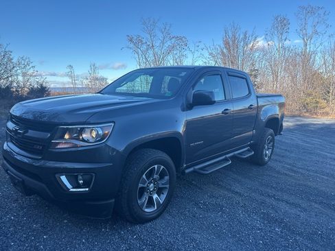 Used 2017 Chevrolet Colorado Z71 image 4
