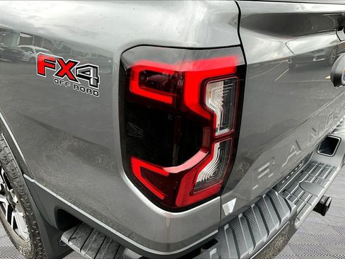 Used 2024 Ford Ranger Lariat w/ FX4 Off-Road Package AWD/4WD image 24
