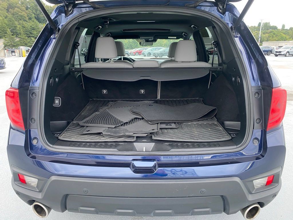 Used 2023 Honda Passport EX-L image 9