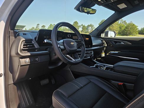 New 2026 Chevrolet Traverse High Country FWD image 12