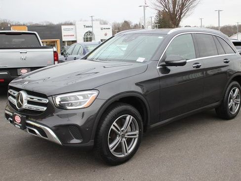 Used 2021 Mercedes-Benz GLC 300 4MATIC image 2
