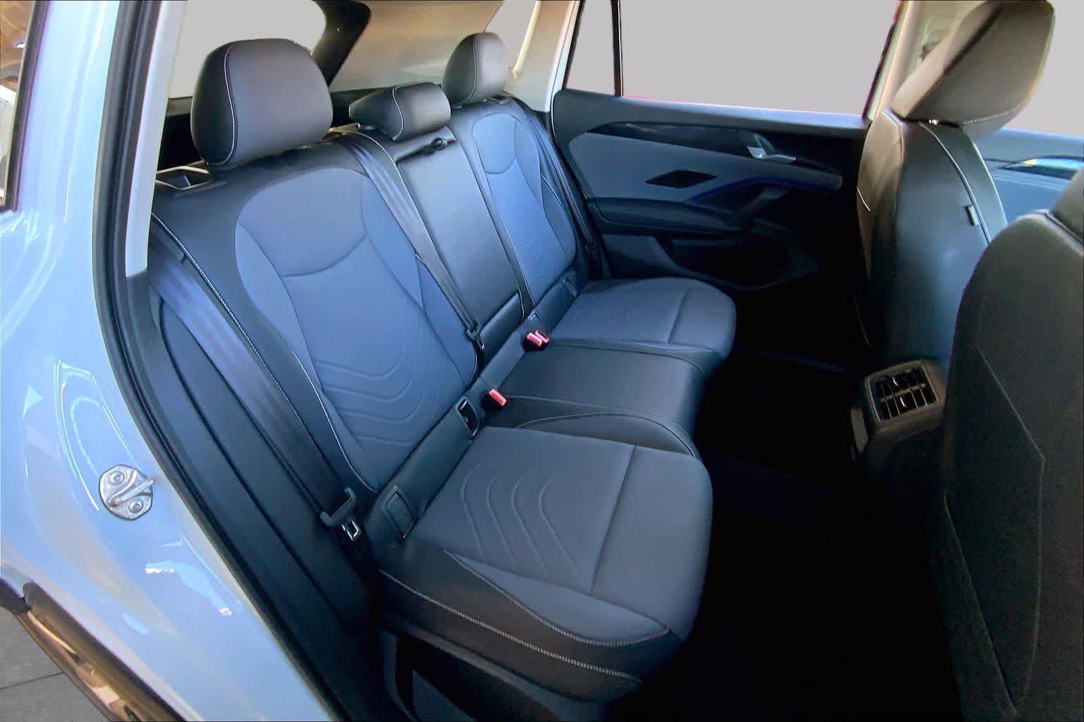 Used 2026 Volkswagen Tiguan SE AWD/4WD image 20