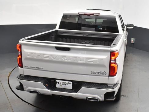 New 2025 Chevrolet Silverado 1500 High Country AWD/4WD image 39