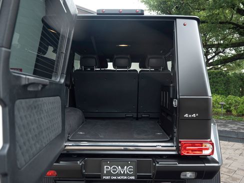 Used 2017 Mercedes-Benz G 550 Squared image 15