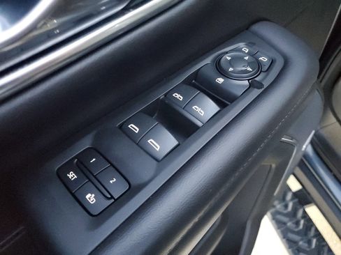 Used 2021 Chevrolet Tahoe Z71 w/ Rear Media and Nav Package image 16