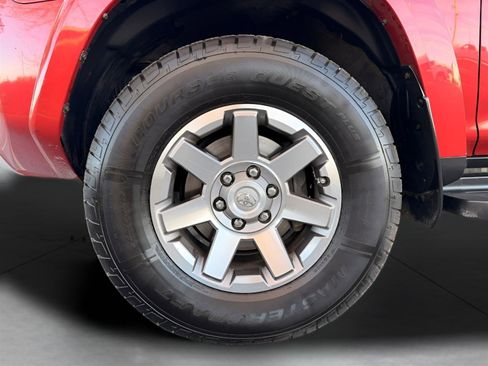 Used 2016 Toyota 4Runner Trail image 28