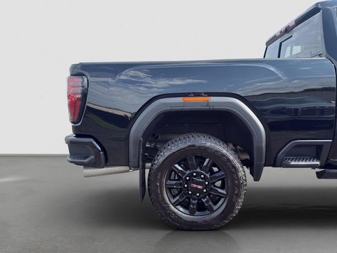 Used 2025 GMC Sierra 2500 AT4 w/ AT4 Premium Plus Package AWD/4WD image 23