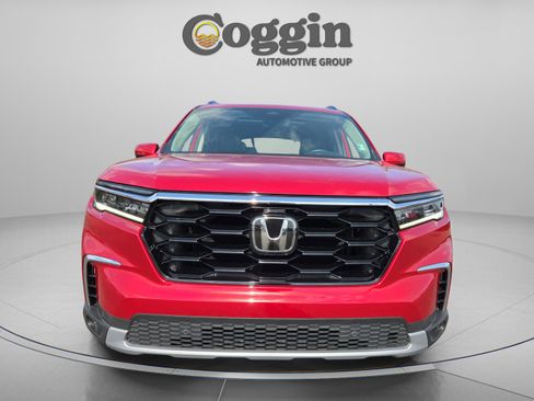 Used 2024 Honda Pilot Touring image 9