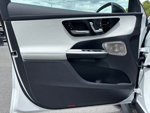 New 2026 Mercedes-Benz GLC 300 4MATIC image 11