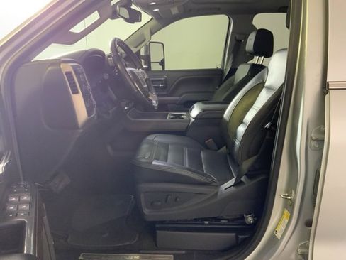Used 2018 GMC Sierra 2500 Denali image 16