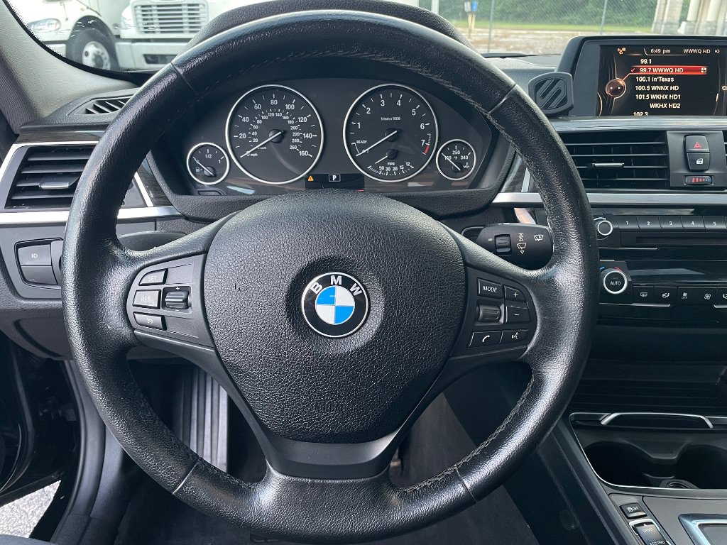 Used 2016 BMW 320i Sedan RWD image 44