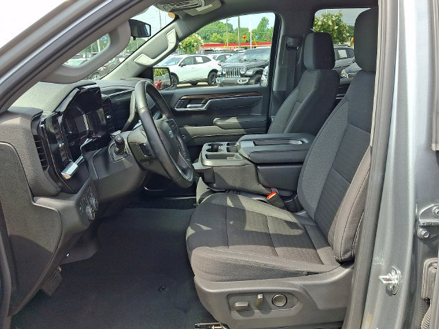 Used 2026 Chevrolet Silverado 1500 RST AWD/4WD image 11