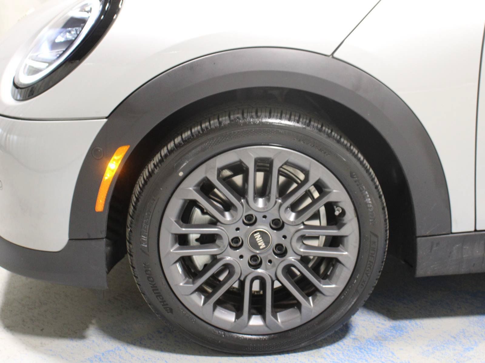 Used 2026 MINI Cooper S FWD image 30