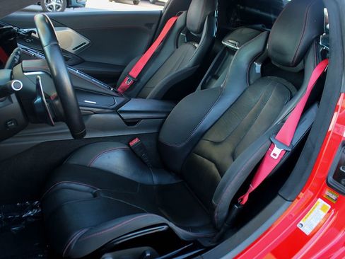 Used 2020 Chevrolet Corvette Stingray Premium Cpe w/ 3LT Preferred Equipment Group image 18