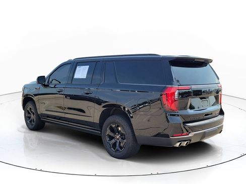 Used 2025 GMC Yukon XL AT4 Ultimate AWD/4WD image 4