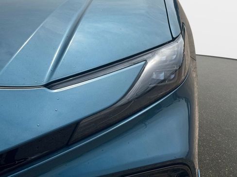 Used 2025 Toyota Camry XSE image 9