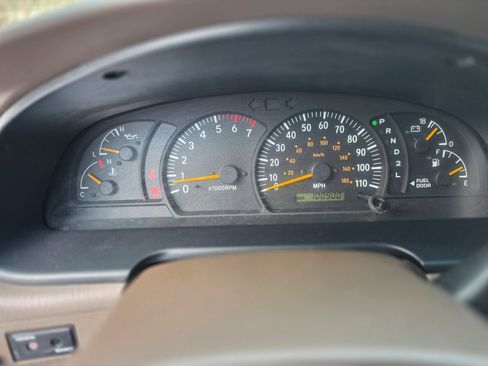 Used 2004 Toyota Tundra Limited w/ Towing Pkg image 22