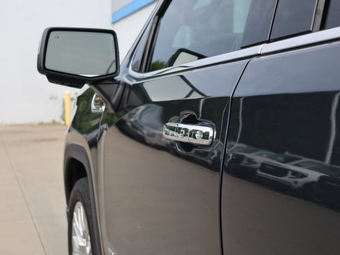 Certified 2020 GMC Sierra 1500 Denali w/ Denali Ultimate Package AWD/4WD image 11