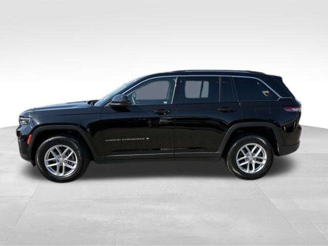 Used 2023 Jeep Grand Cherokee Laredo X AWD/4WD image 12