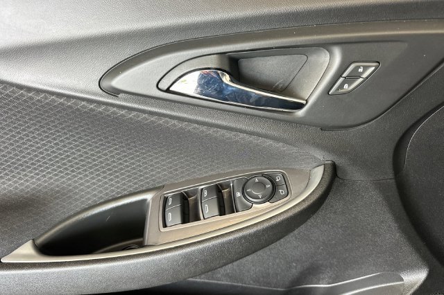 Used 2024 Chevrolet Malibu LT FWD image 12