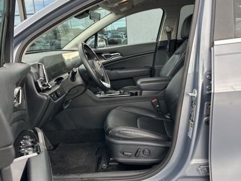 Used 2023 Kia Sportage EX image 10