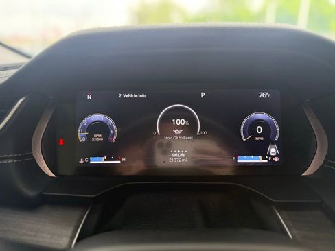 Used 2023 Jeep Grand Cherokee Limited w/ Black Appearance Package AWD/4WD image 28