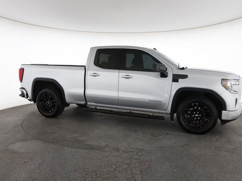 Used 2020 GMC Sierra 1500 Elevation w/ Elevation Value Package RWD image 15