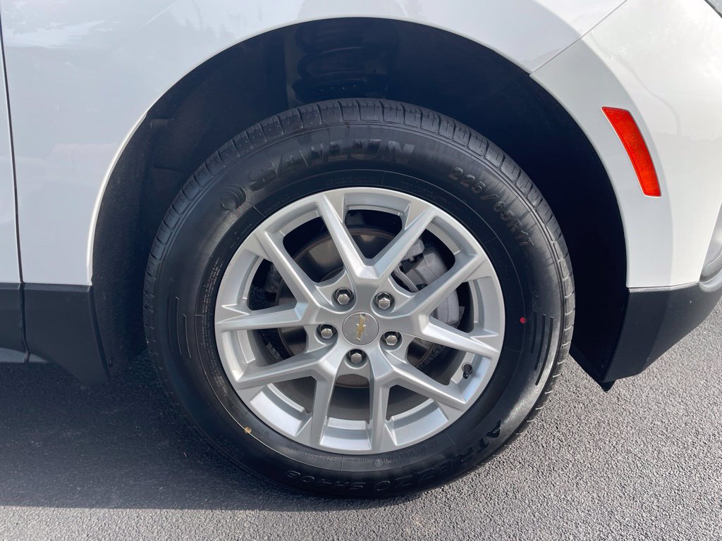 Used 2024 Chevrolet Equinox LT AWD/4WD image 38