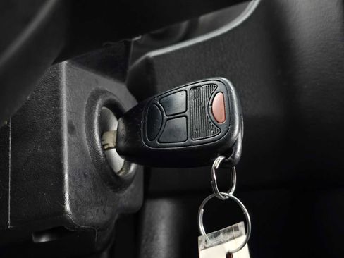 Used 2015 Jeep Compass Sport image 32