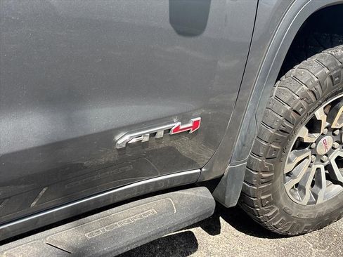 Used 2021 GMC Sierra 1500 AT4 w/ AT4 Premium Package AWD/4WD image 9