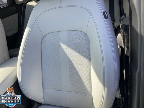 Used 2023 Hyundai Kona Limited FWD image 18