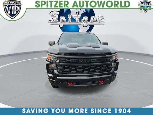 Used 2024 Chevrolet Silverado 1500 Custom Trail Boss w/ LPO, Dark Essentials Package AWD/4WD image 3