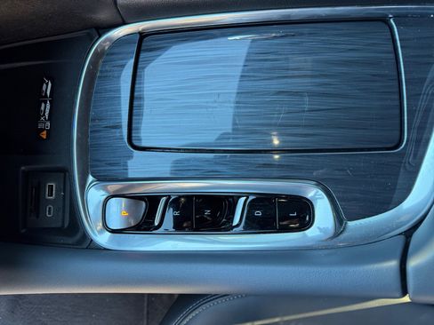 Used 2022 Buick Enclave Premium image 15