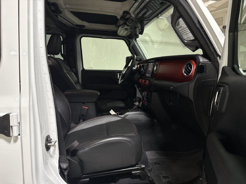 Used 2023 Jeep Gladiator Rubicon w/ LED Lighting Group AWD/4WD image 22
