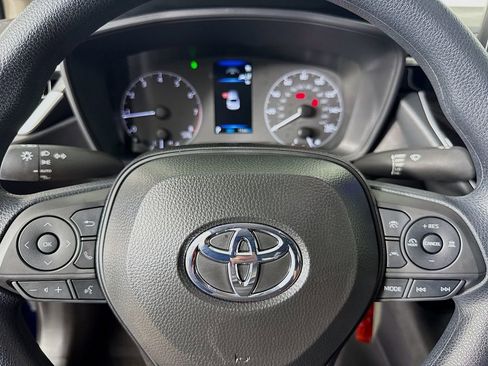Used 2025 Toyota Corolla LE image 15