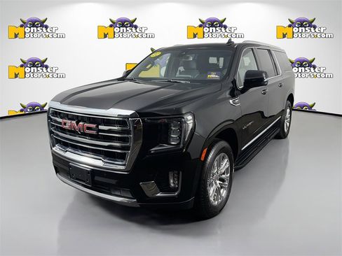 Used 2022 GMC Yukon XL SLT image 1