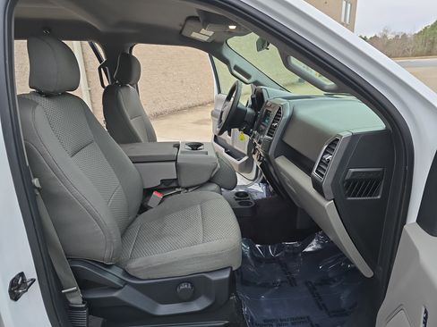 Used 2016 Ford F150 XLT image 10